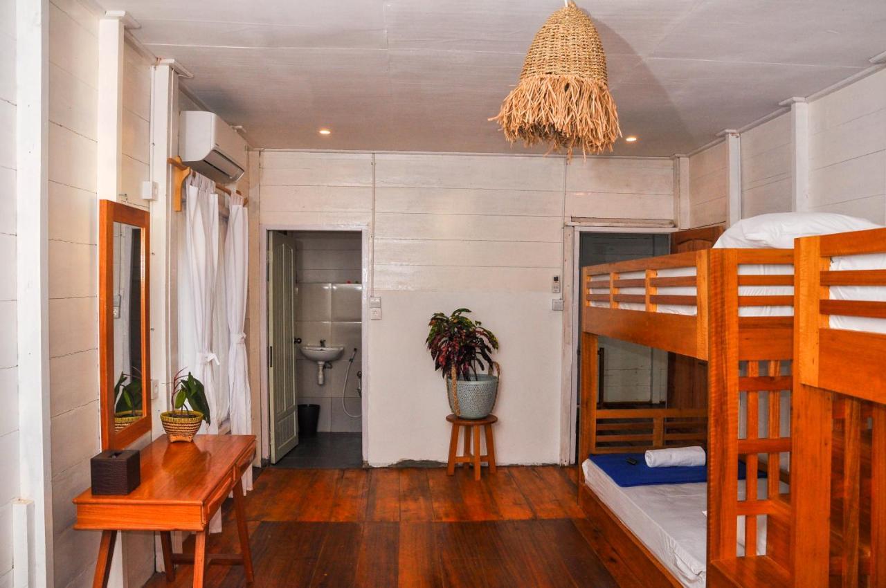 Crow'S Nest Hotel Tua Pejat Ngoại thất bức ảnh
