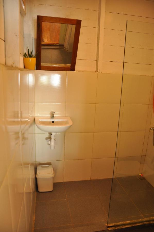 Crow'S Nest Hotel Tua Pejat Ngoại thất bức ảnh